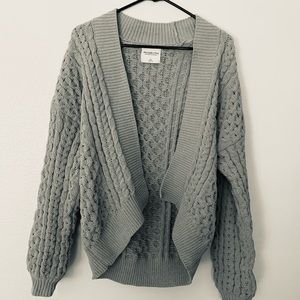 Abercrombie size XS sweater, soft knitted fabric, only worn once.